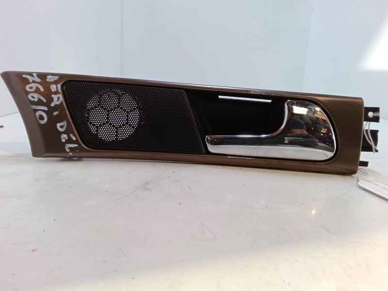 Recambio de maneta interior puerta delantera derecha para audi a6 c5 (4b2) 2.5 tdi quattro referencia OEM IAM    Recambio de maneta interior puerta delantera derecha para audi a6 c5 (4b2) 2.5 tdi quattro referencia OEM IAM