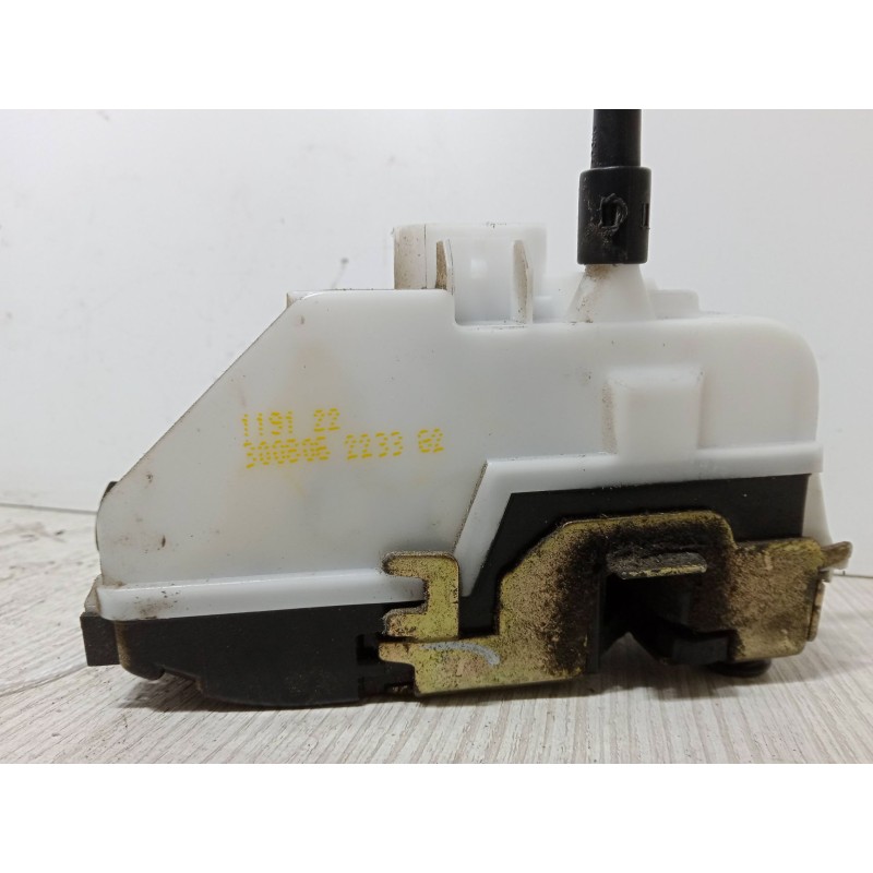 Recambio de cerradura puerta delantera izquierda para renault scénic ii (jm0/1_) 2.0 dci (jm1k) referencia OEM IAM   