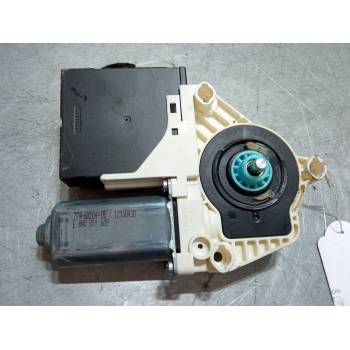 MOTOR ELEVALUNA DELANTERO DERECHO 