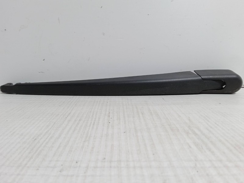 Recambio de brazo limpia trasero para peugeot 207/207+ (wa_, wc_) 1.6 hdi referencia OEM IAM   