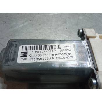 MOTOR ELEVALUNA DELANTERO DERECHO 