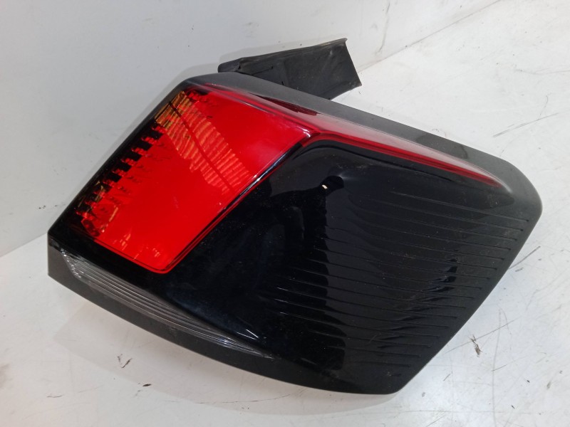 Recambio de piloto trasero derecho para peugeot 3008 suv (mc_, mr_, mj_, m4_) 1.2 thp/ puretech 130 (mrhnsm, mrhnsu, mrhnsj, mrh