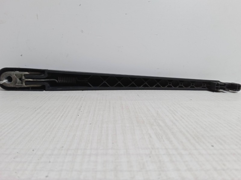 Recambio de brazo limpia trasero para peugeot 207/207+ (wa_, wc_) 1.6 hdi referencia OEM IAM   