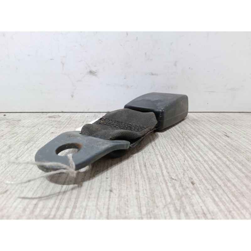 Recambio de anclaje cinturon trasero central para citroën c3 i (fc_, fn_) 1.4 i referencia OEM IAM   