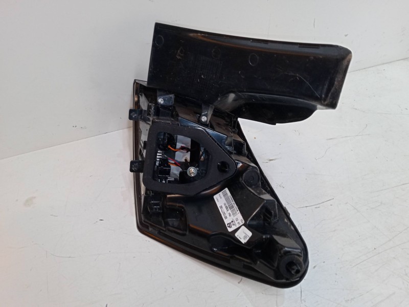 Recambio de piloto trasero izquierdo para peugeot 3008 suv (mc_, mr_, mj_, m4_) 1.2 thp/ puretech 130 (mrhnsm, mrhnsu, mrhnsj, m