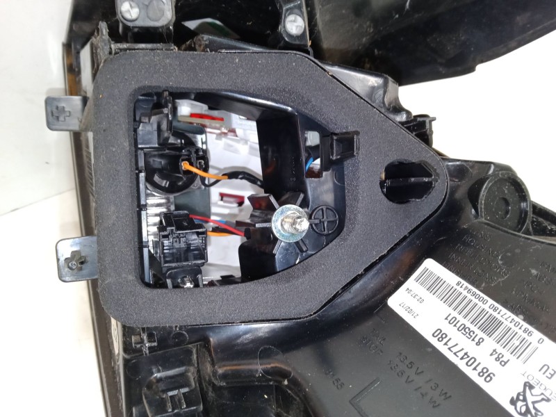 Recambio de piloto trasero izquierdo para peugeot 3008 suv (mc_, mr_, mj_, m4_) 1.2 thp/ puretech 130 (mrhnsm, mrhnsu, mrhnsj, m