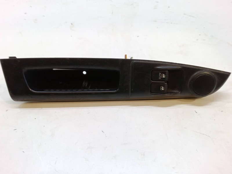 Recambio de mando elevalunas delantero izquierdo para hyundai getz (tb) 1.1 referencia OEM IAM    Recambio de mando elevalunas delantero izquierdo para hyundai getz (tb) 1.1 referencia OEM IAM