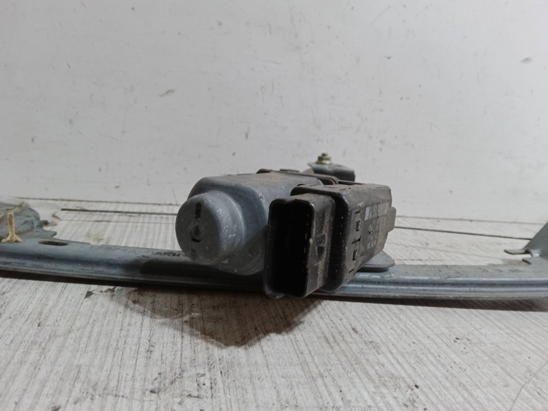 Recambio de elevalunas electrico trasero derecho para renault scénic ii (jm0/1_) 2.0 dci (jm1k) referencia OEM IAM   