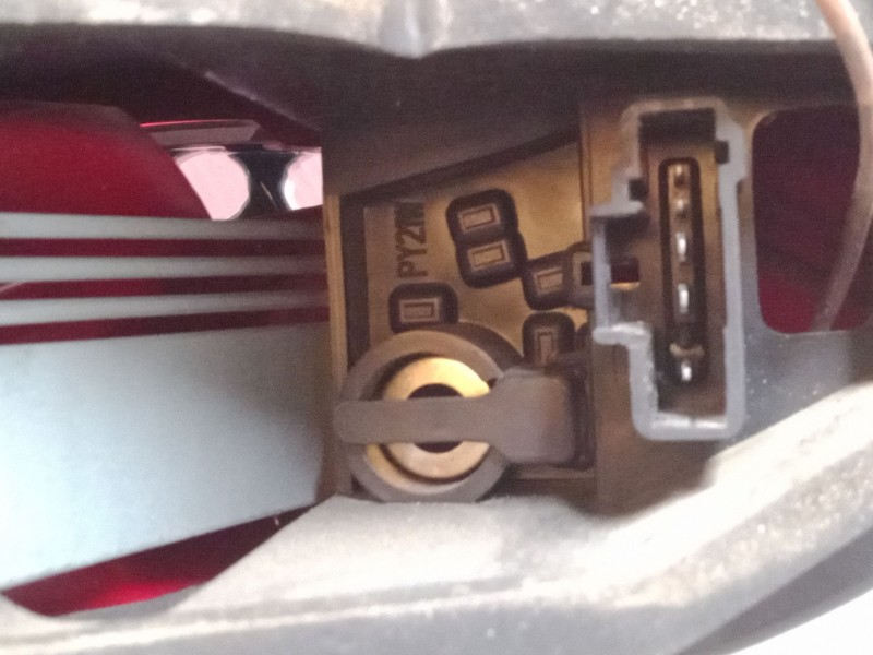 Recambio de piloto trasero derecho para peugeot 207/207+ (wa_, wc_) 1.4 16v referencia OEM IAM   