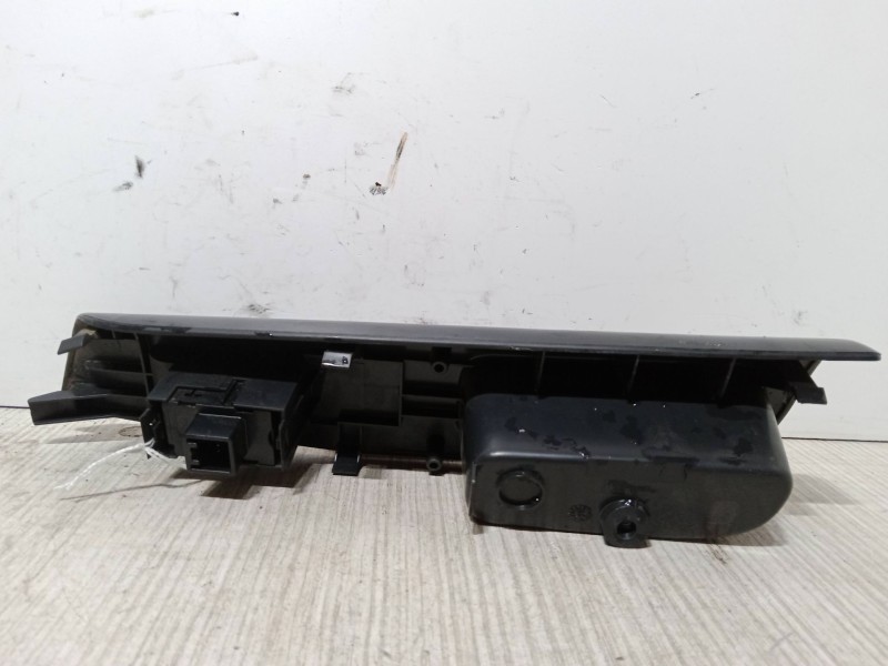 Recambio de mando elevalunas delantero derecho para toyota corolla (_e12_) 1.4 d (nde120_) referencia OEM IAM   