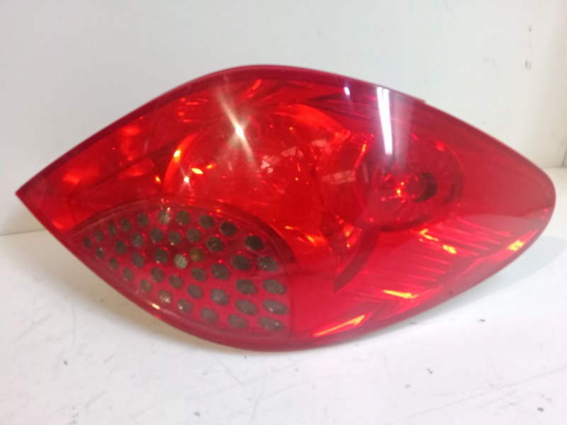 Recambio de piloto trasero derecho para peugeot 207/207+ (wa_, wc_) 1.4 16v referencia OEM IAM   