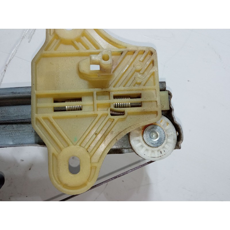 Recambio de elevalunas electrico trasero izquierdo para renault clio iv (bh_) 1.5 dci 90 referencia OEM IAM 82701050R  