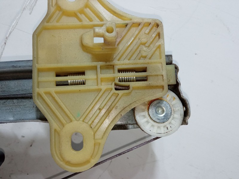 Recambio de elevalunas electrico trasero izquierdo para renault clio iv (bh_) 1.5 dci 90 referencia OEM IAM 82701050R  