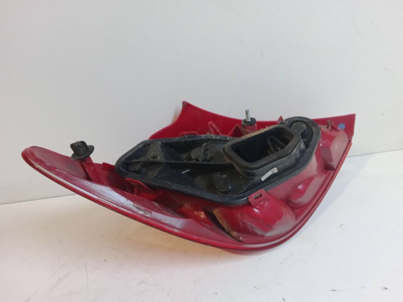 Recambio de piloto trasero derecho para peugeot 207/207+ (wa_, wc_) 1.4 16v referencia OEM IAM   