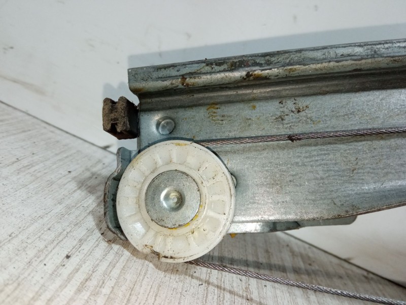 Recambio de elevalunas electrico trasero izquierdo para renault clio iv (bh_) 1.5 dci 90 referencia OEM IAM 82701050R  