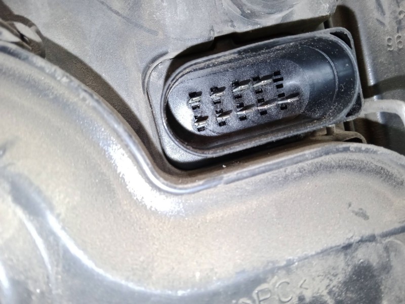 Recambio de faro izquierdo para volkswagen bora i (1j2) 1.6 referencia OEM IAM   