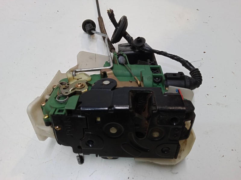 Recambio de cerradura puerta delantera izquierda para volkswagen passat b5.5 (3b3) 1.9 tdi 4motion referencia OEM IAM   