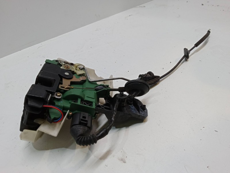 Recambio de cerradura puerta delantera izquierda para volkswagen passat b5.5 (3b3) 1.9 tdi 4motion referencia OEM IAM   