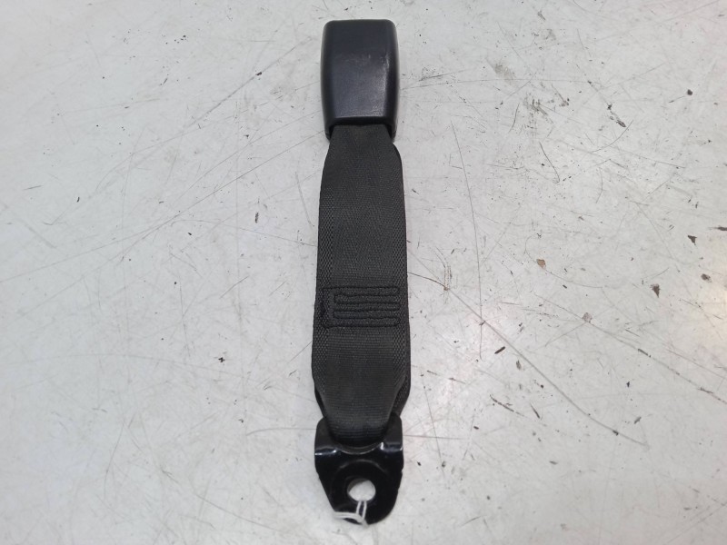 Recambio de anclaje cinturon trasero central para ssangyong korando (ck) 2.0 e-xdi referencia OEM IAM   