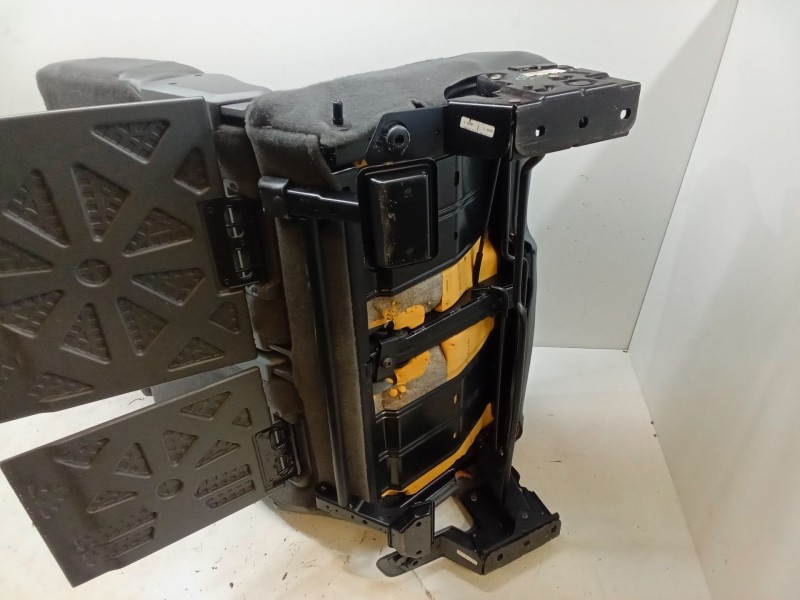 Recambio de asientos trasero izquierdo para mercedes-benz clase m (w163) ml 430 (163.172) referencia OEM IAM   