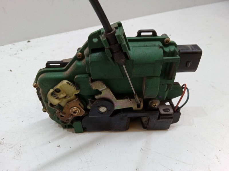 Recambio de cerradura puerta delantera derecha para skoda octavia i (1u2) 1.9 tdi referencia OEM IAM   