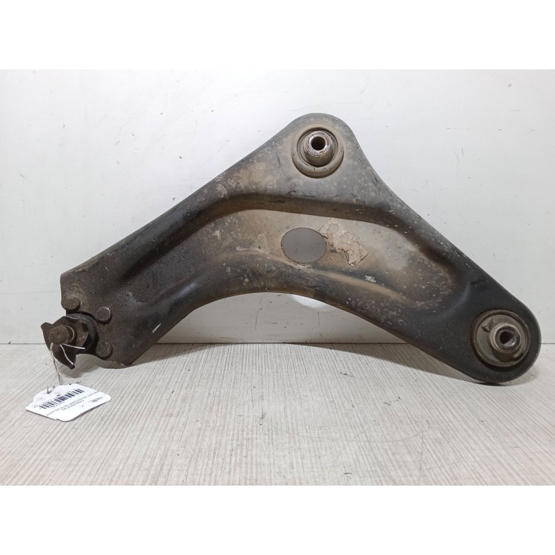 Recambio de brazo suspension inferior delantero izquierdo para peugeot 207/207+ (wa_, wc_) 1.6 hdi referencia OEM IAM   