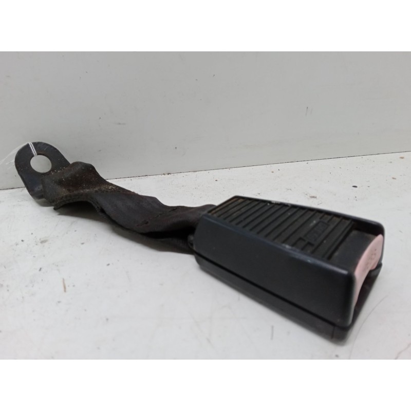 Recambio de anclaje cinturon trasero izquierdo para fiat cinquecento (170_) 0.9 i.e. s (170af, 170cf) referencia OEM IAM   