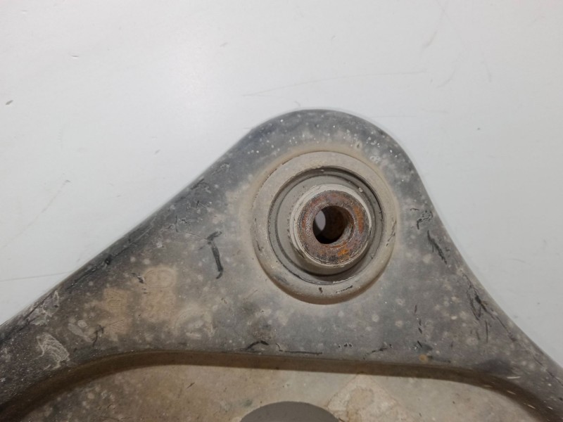 Recambio de brazo suspension inferior delantero izquierdo para peugeot 207/207+ (wa_, wc_) 1.6 hdi referencia OEM IAM   