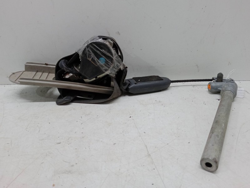 Recambio de cinturon con pretensor delantero derecho para renault megane ii station wagon (km0/1_) 1.5 dci (km16, km1e) referenc