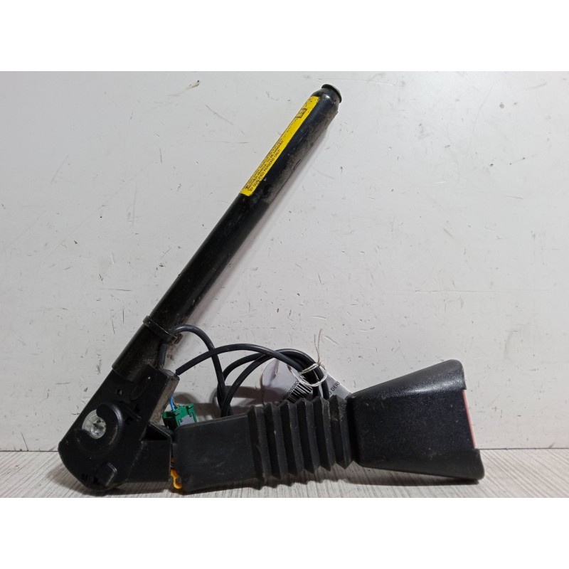 Recambio de anclaje cinturon delantero derecho para opel meriva a monospace (x03) 1.6 16v (e75) referencia OEM IAM   