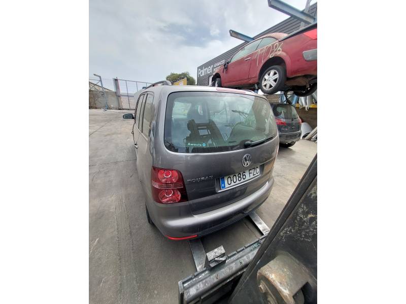 VOLKSWAGEN TOURAN (1T1, 1T2)