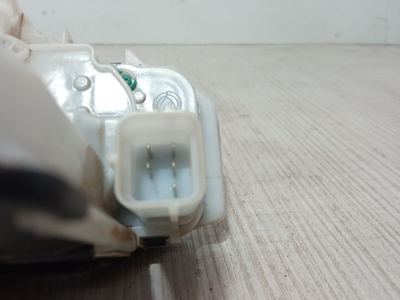 Recambio de cerradura puerta delantera derecha para peugeot bipper tepee 1.4 hdi referencia OEM IAM Z08F28-2ACLTD 1357552080 