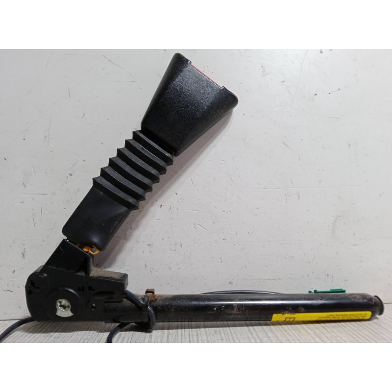 Recambio de anclaje cinturon delantero izquierdo para opel meriva a monospace (x03) 1.6 16v (e75) referencia OEM IAM   