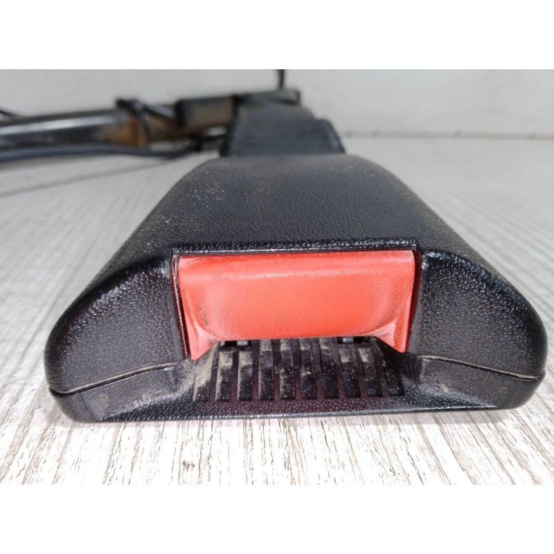 Recambio de anclaje cinturon delantero izquierdo para opel meriva a monospace (x03) 1.6 16v (e75) referencia OEM IAM   