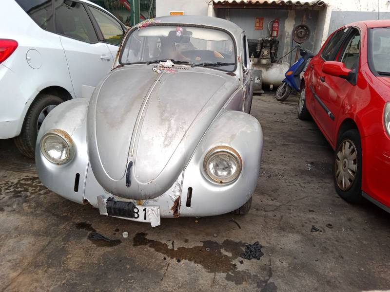 VOLKSWAGEN ESCARABAJO
