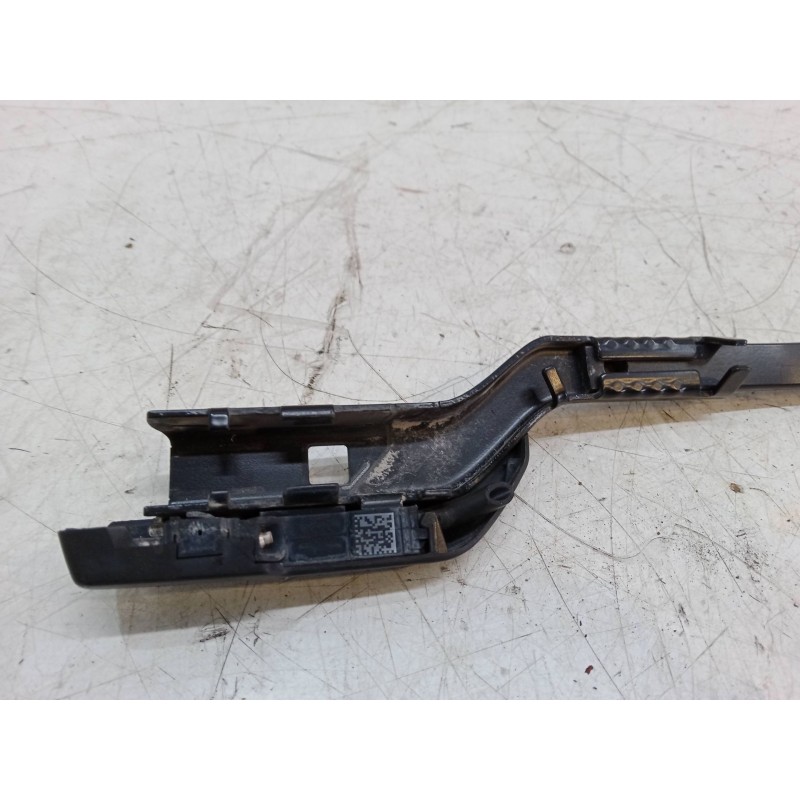 Recambio de brazo limpia delantero derecho para peugeot 3008 suv (mc_, mr_, mj_, m4_) 1.2 thp/ puretech 130 (mrhnsm, mrhnsu, mrh