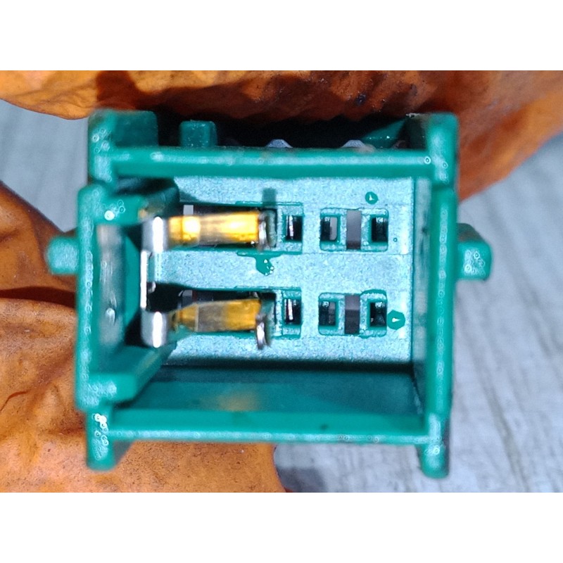 Recambio de anclaje cinturon delantero izquierdo para opel meriva a monospace (x03) 1.6 16v (e75) referencia OEM IAM   