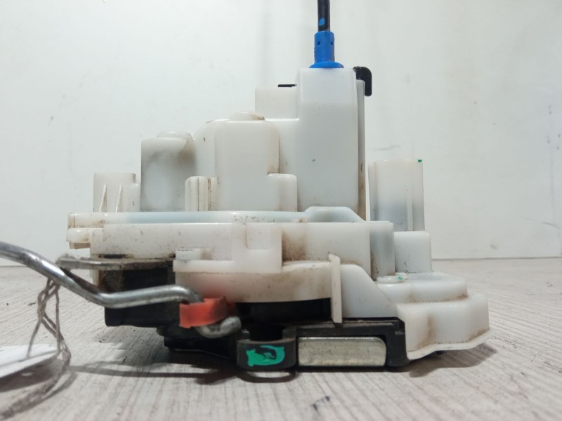 Recambio de cerradura puerta delantera izquierda para peugeot bipper tepee 1.4 hdi referencia OEM IAM 1361752080  