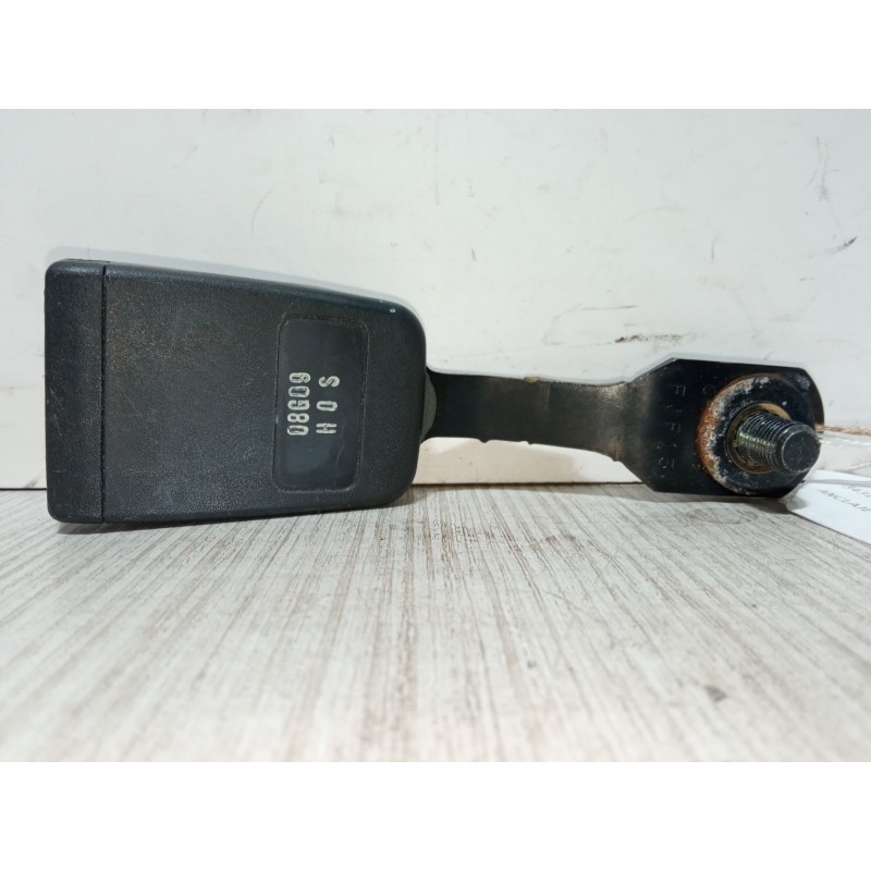 Recambio de anclaje cinturon delantero derecho para toyota corolla verso (_e12_) 2.0 d-4d (cde120_) referencia OEM IAM   