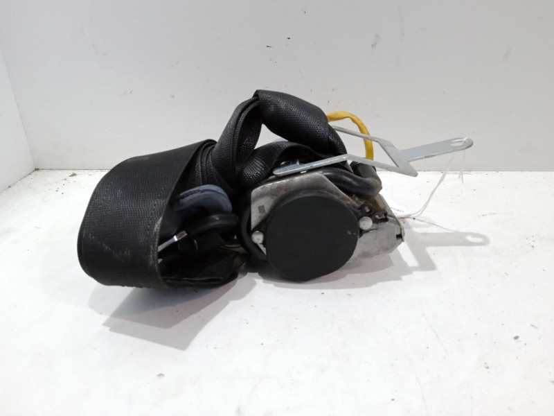 Recambio de cinturon con pretensor delantero derecho para opel agila (a) (h00) 1.2 16v (f68) referencia OEM IAM   