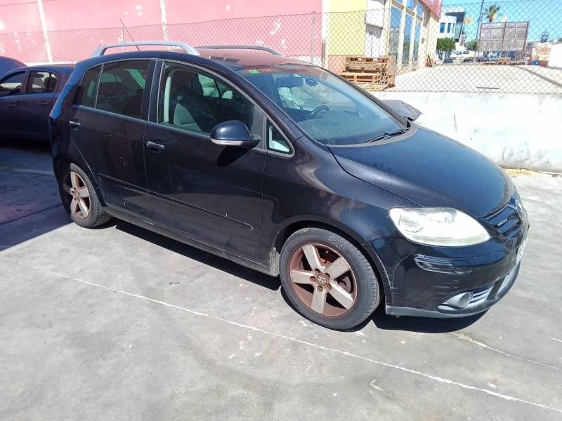 VOLKSWAGEN GOLF PLUS V (5M1, 521)