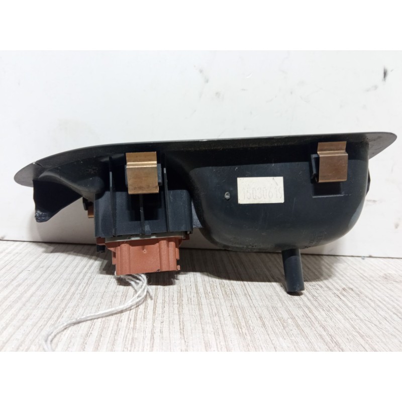 Recambio de mando elevalunas trasero derecho para renault laguna ii (bg0/1_) 1.9 dci (bg1a, bg1w, bg0g) referencia OEM IAM   