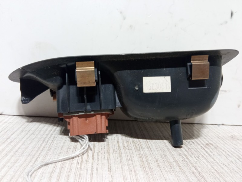 Recambio de mando elevalunas trasero derecho para renault laguna ii (bg0/1_) 1.9 dci (bg1a, bg1w, bg0g) referencia OEM IAM   