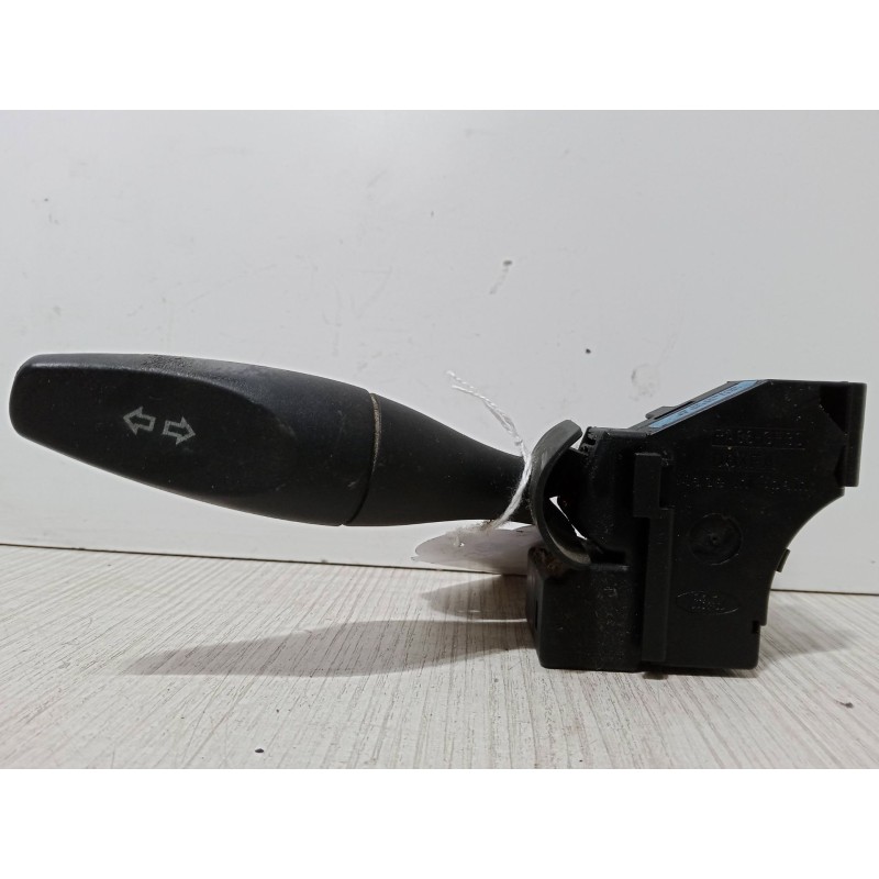 Recambio de mando de intermitencia para ford fiesta v (jh_, jd_) 1.4 tdci referencia OEM IAM PA66-GF30 1S7T 13335 AE 