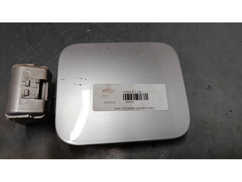 TAPA EXTERIOR COMBUSTIBLE 