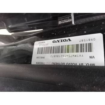 VOLVO V50 (545)