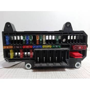 CAJA RELES / FUSIBLES MALETERO 
