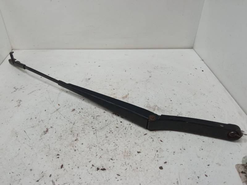 BRAZO LIMPIA DELANTERO IZQUIERDO 
