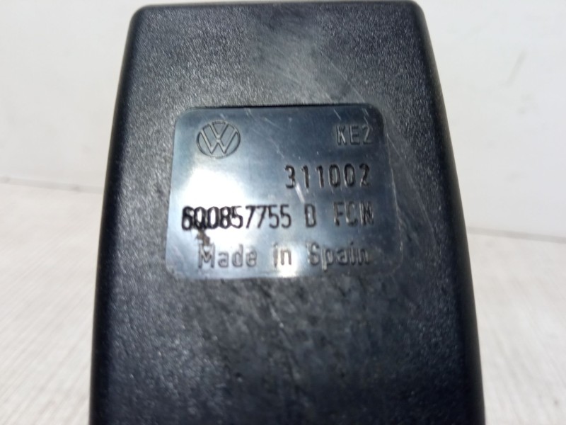 Recambio de anclaje cinturon delantero izquierdo para volkswagen polo iv sedán (9a4, 9a2, 9n2, 9a6) 1.4 referencia OEM IAM 6Q085