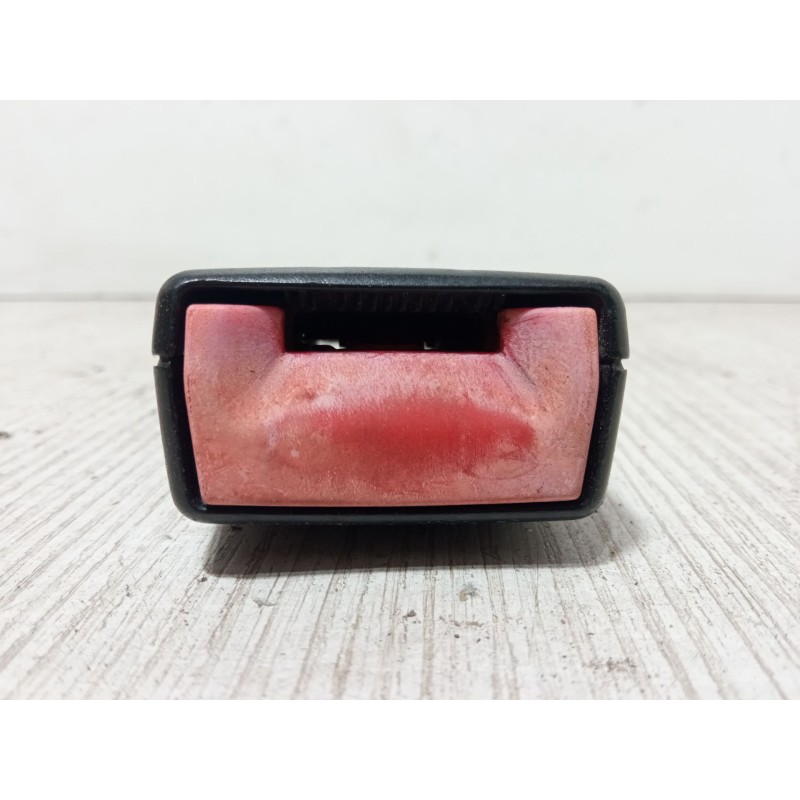 Recambio de anclaje cinturon delantero izquierdo para volkswagen polo iv sedán (9a4, 9a2, 9n2, 9a6) 1.4 referencia OEM IAM 6Q085